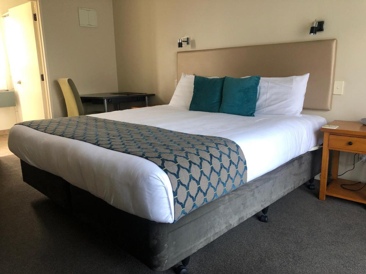 555 Motel Dunedin Extérieur photo