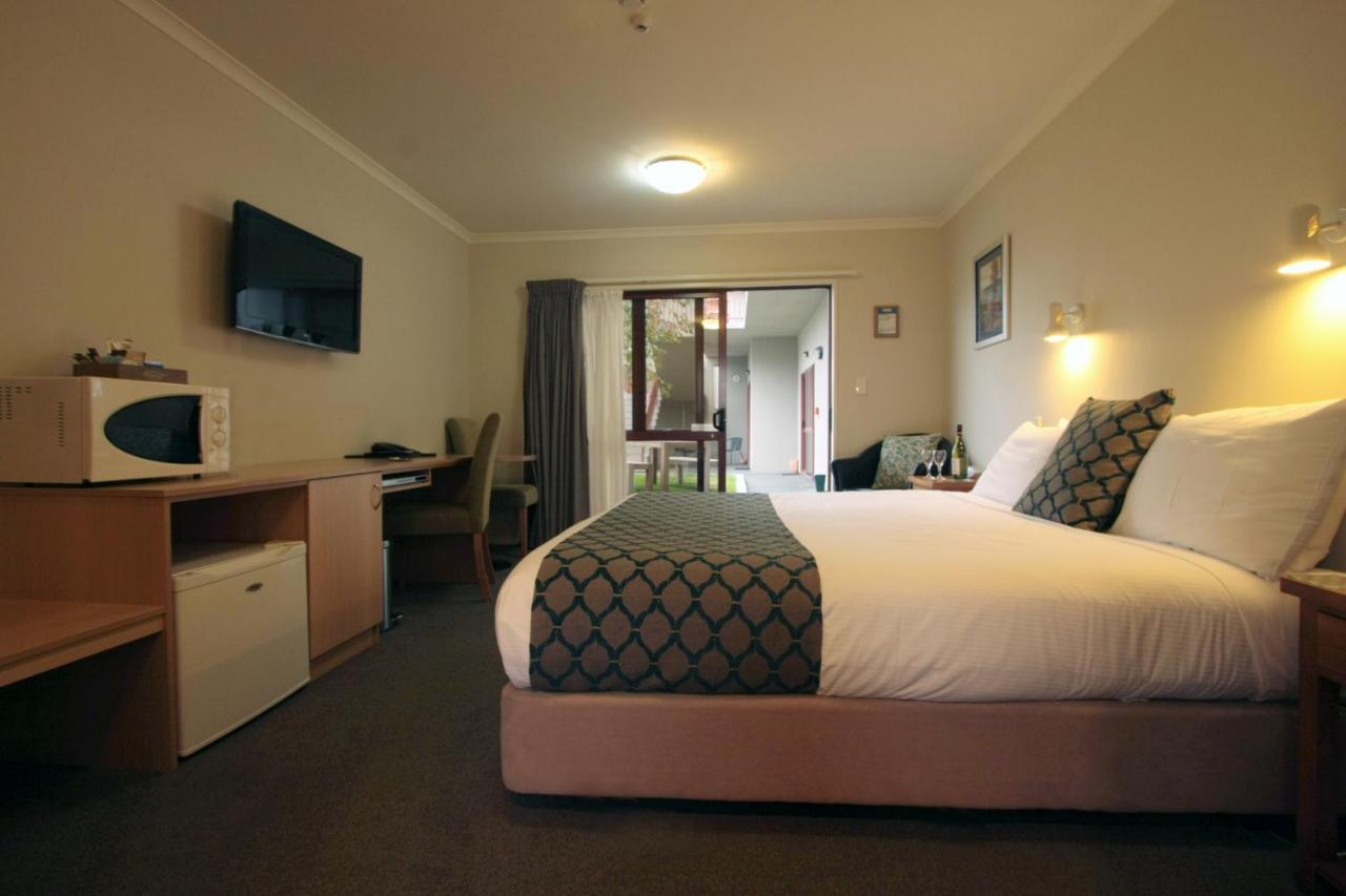 555 Motel Dunedin Extérieur photo