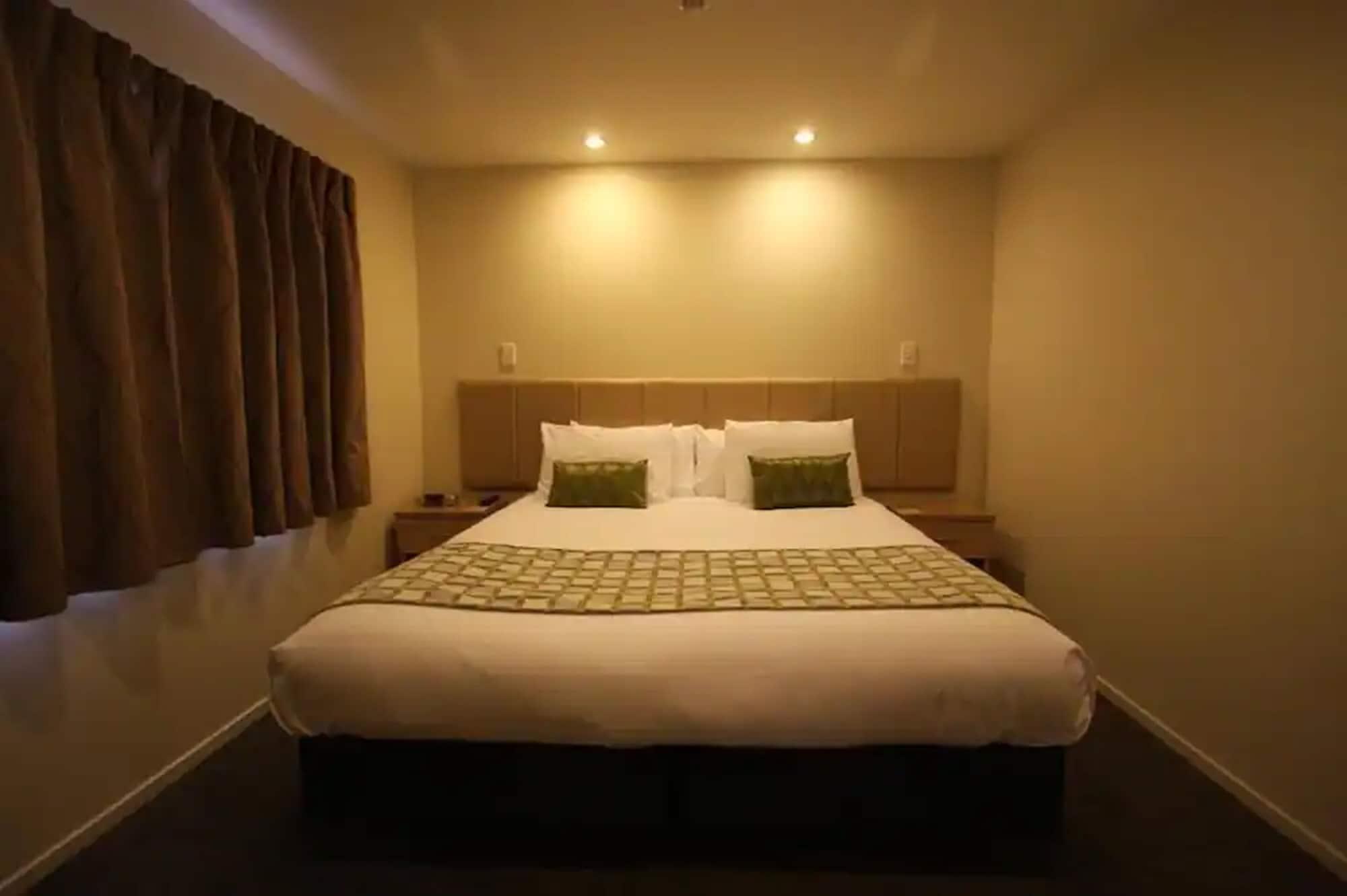 555 Motel Dunedin Extérieur photo