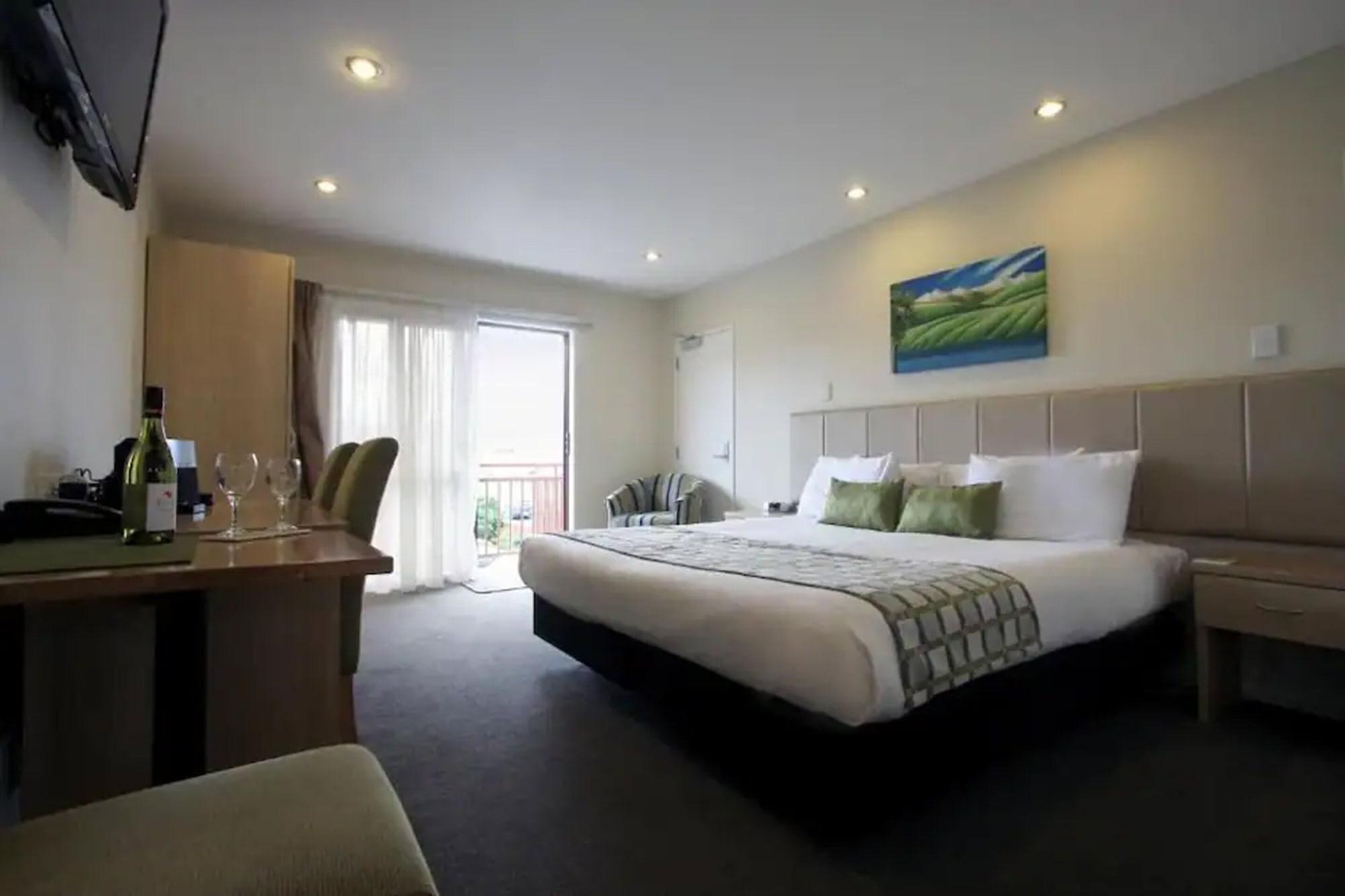 555 Motel Dunedin Extérieur photo