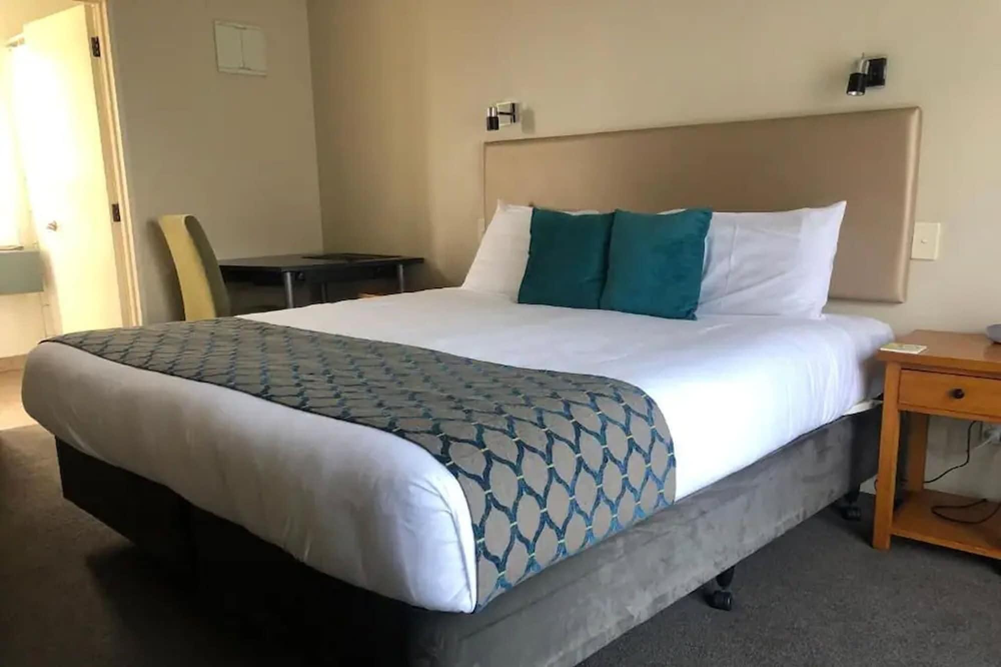 555 Motel Dunedin Extérieur photo