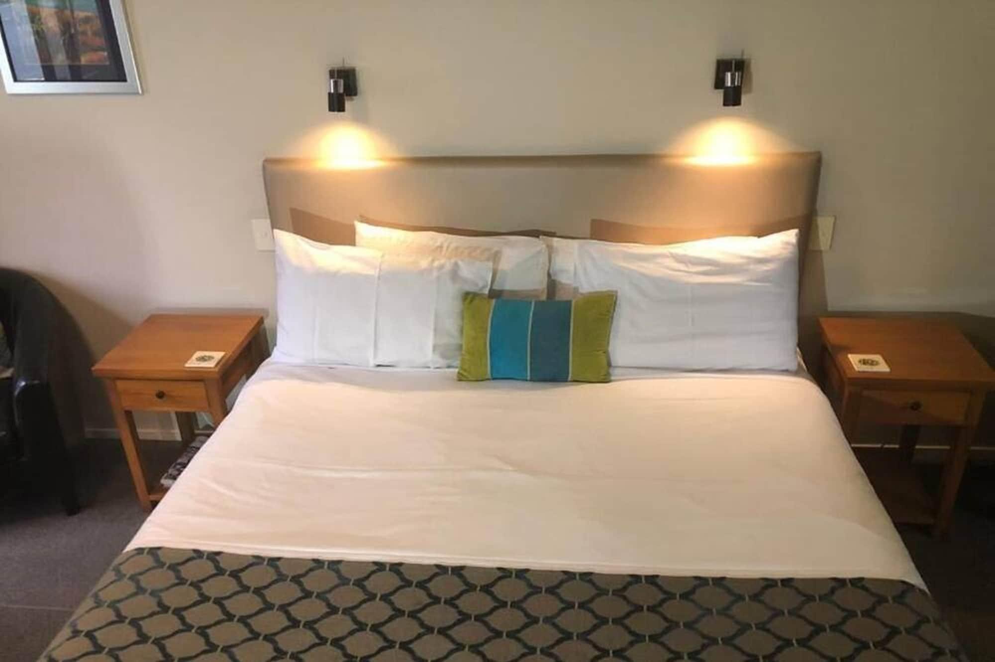 555 Motel Dunedin Extérieur photo