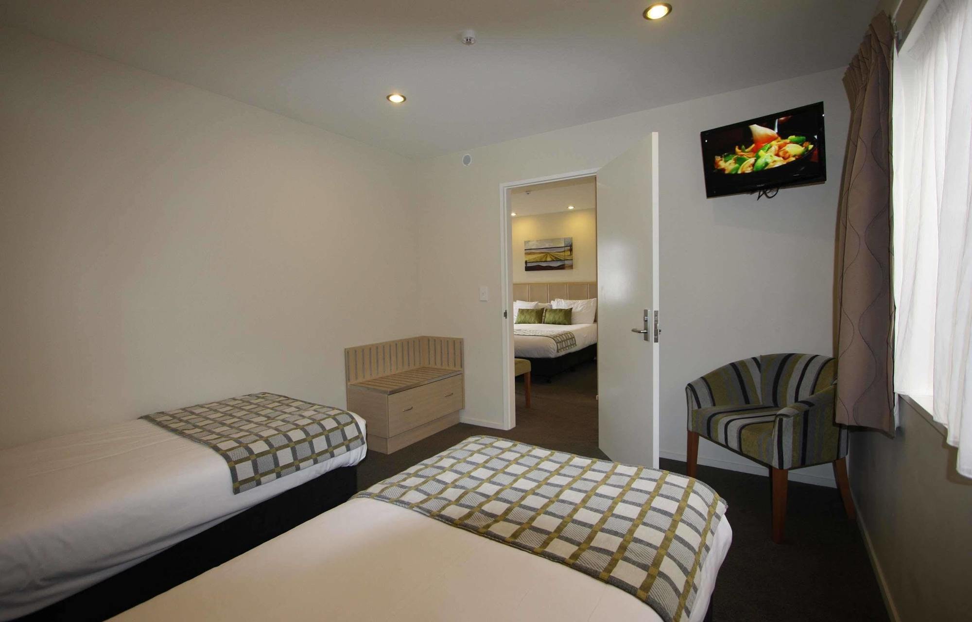555 Motel Dunedin Extérieur photo